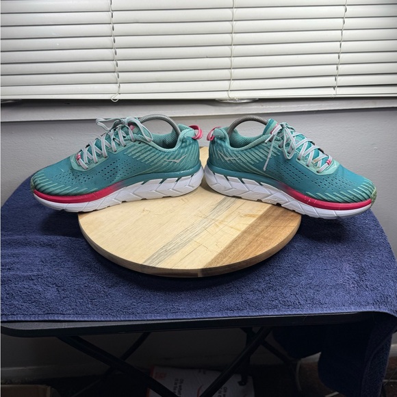 Hoka One One Teal and Pink Clifton 5 (Women’s 9.5) - Picture 5 of 8